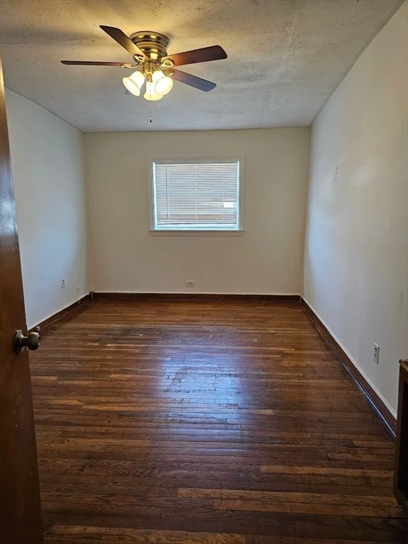 6 bed, 2 bath apartment for rent at 87 Spring St Unit 2, Medford — photo 8 of 9