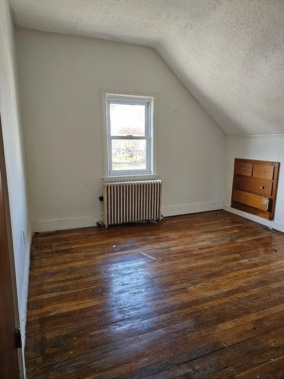 6 bed, 2 bath apartment for rent at 87 Spring St Unit 2, Medford — photo 6 of 9
