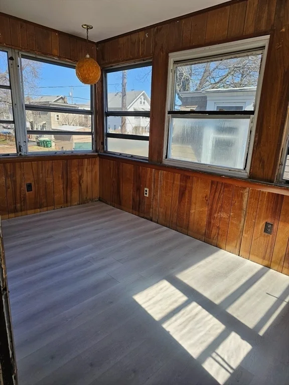 6 bed, 2 bath apartment for rent at 87 Spring St Unit 2, Medford — photo 9 of 9