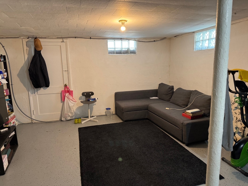2 bed, 1 bath apartment for rent at 87 Starr St, Leominster — photo 17 of 19