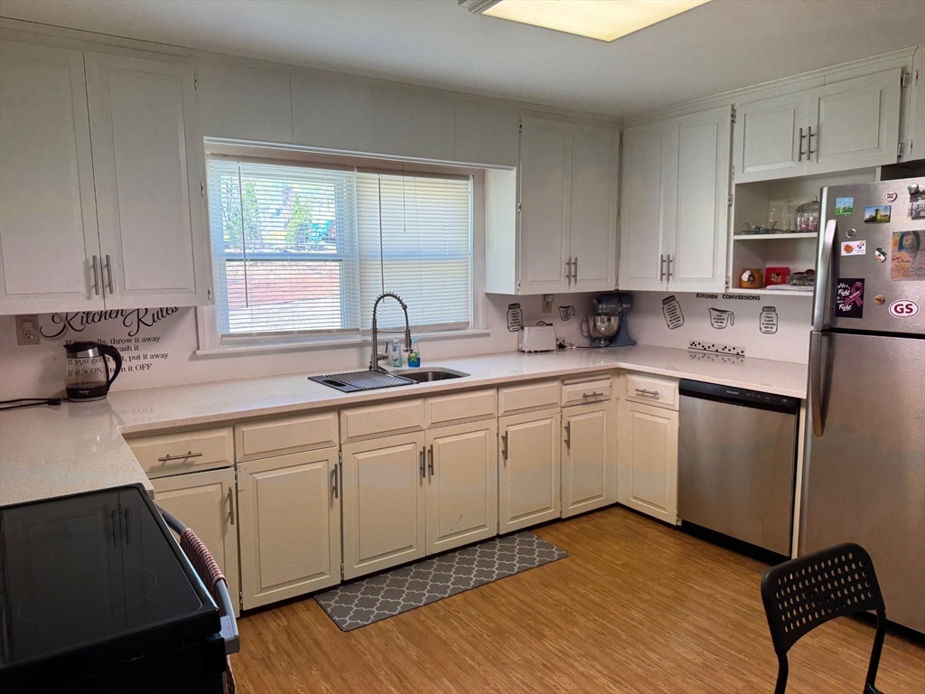 2 bed, 1 bath apartment for rent at 87 Starr St, Leominster — photo 9 of 19
