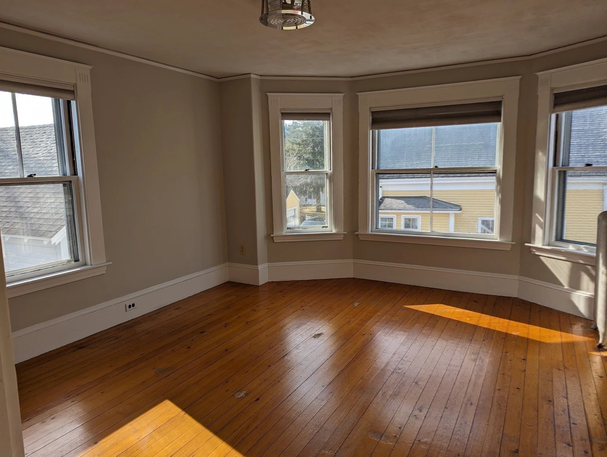 3 bed, 2 bath apartment for rent at 87 Storey, Newburyport — photo 21 of 25