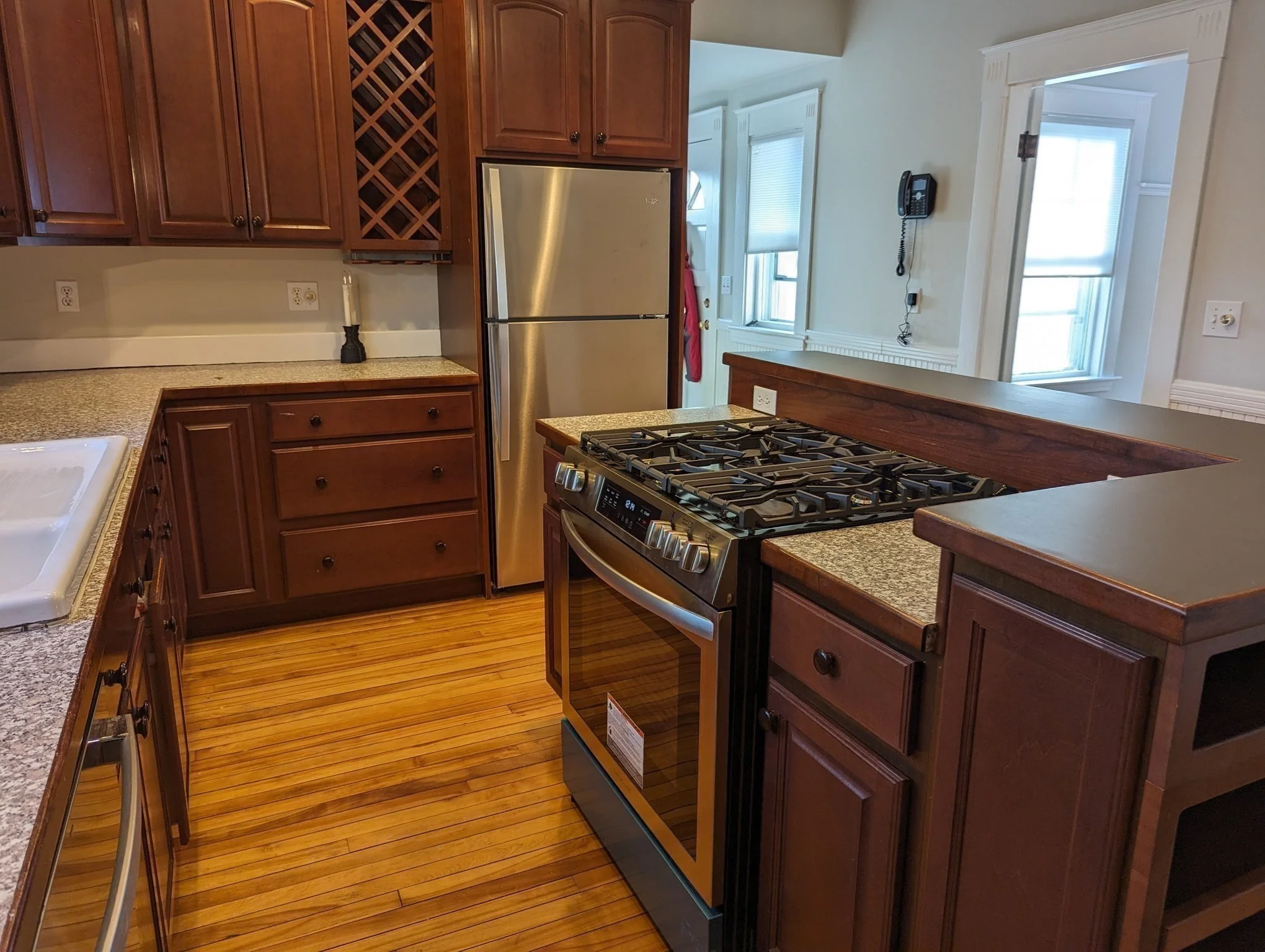 3 bed, 2 bath apartment for rent at 87 Storey, Newburyport — photo 8 of 25