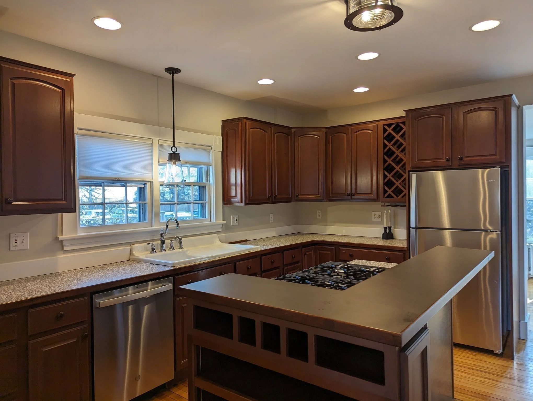 3 bed, 2 bath apartment for rent at 87 Storey, Newburyport — photo 7 of 25