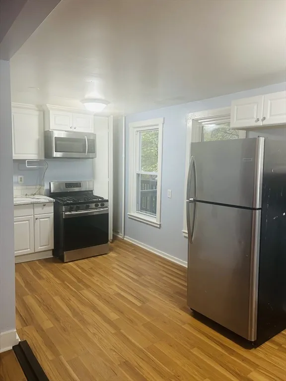 4 bed, 1 bath apartment for rent at 87 Summer St Unit 2, Fitchburg — photo 12 of 32