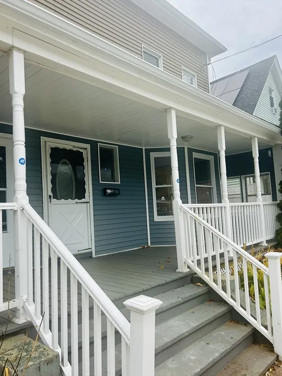 4 bed, 1 bath apartment for rent at 87 Summer St Unit 2, Fitchburg — photo 1 of 32