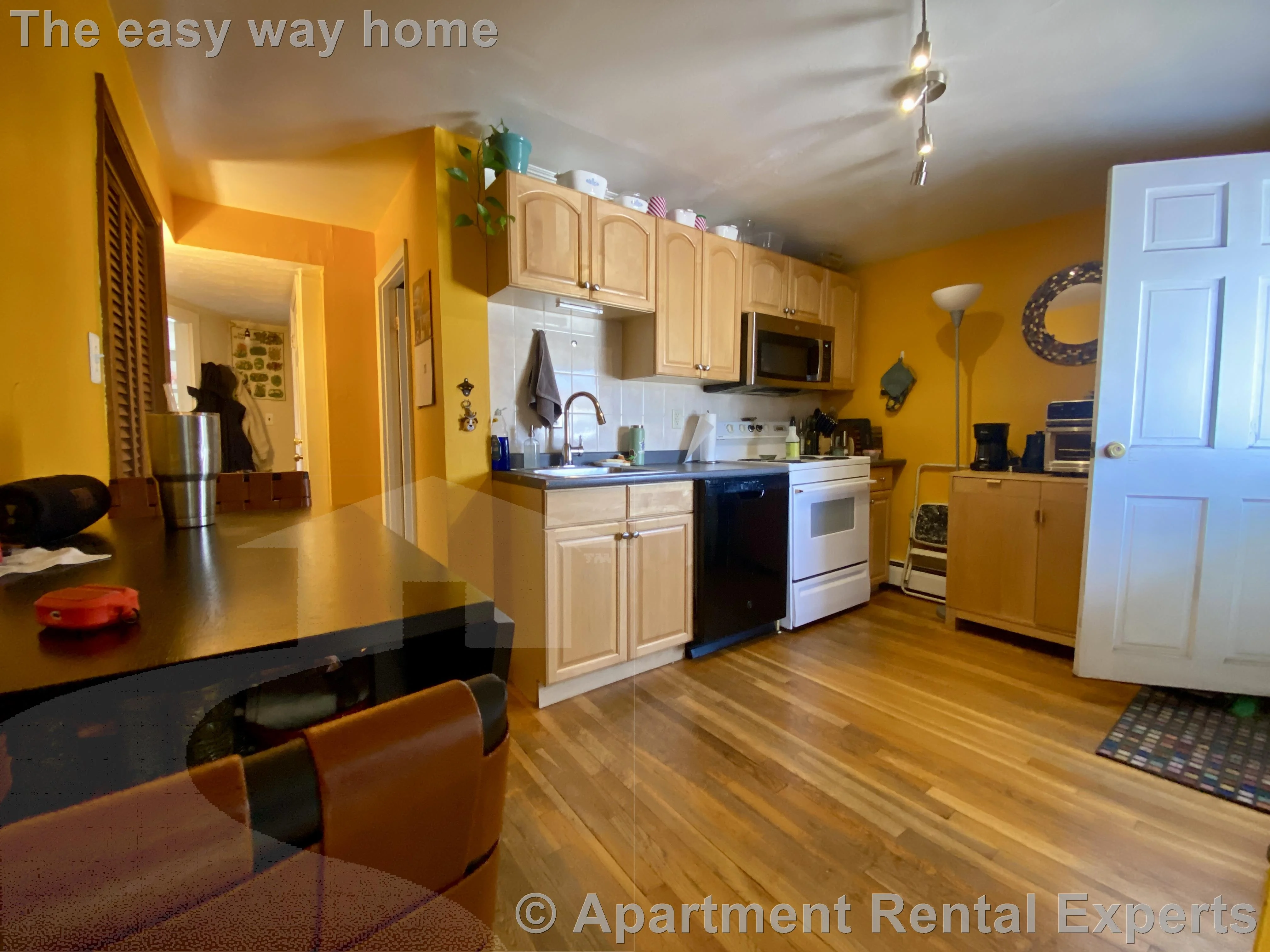 2 bed, 1 bath apartment for rent at 87 Summer St Unit 3, Spring Hill — photo 1 of 19