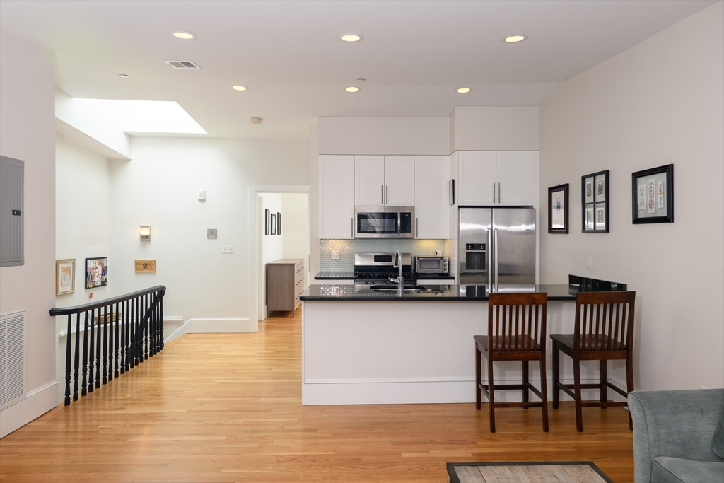 1 bed, 1 bath apartment for rent at 87 Third St Unit 0, East Cambridge