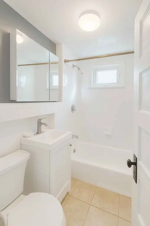 1 bed, 1 bath apartment for rent at 87 Undine Ave Unit 1, Winthrop — photo 4 of 8