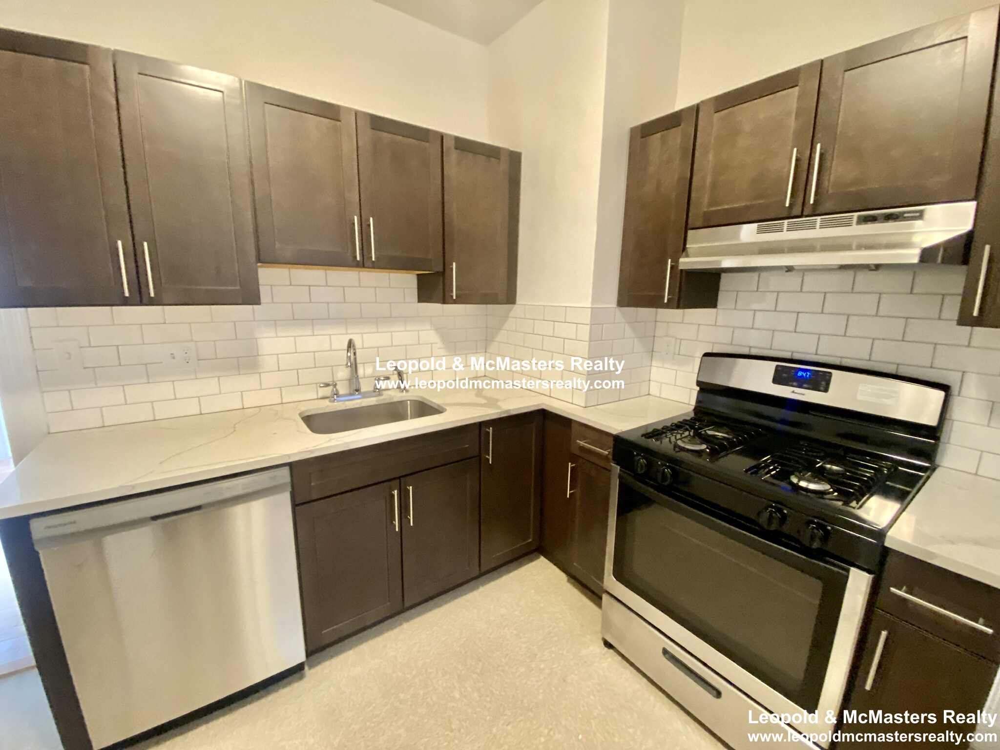 2 bed, 1 bath apartment for rent at 87 Winchester St Unit 1, North Brookline — photo 2 of 17
