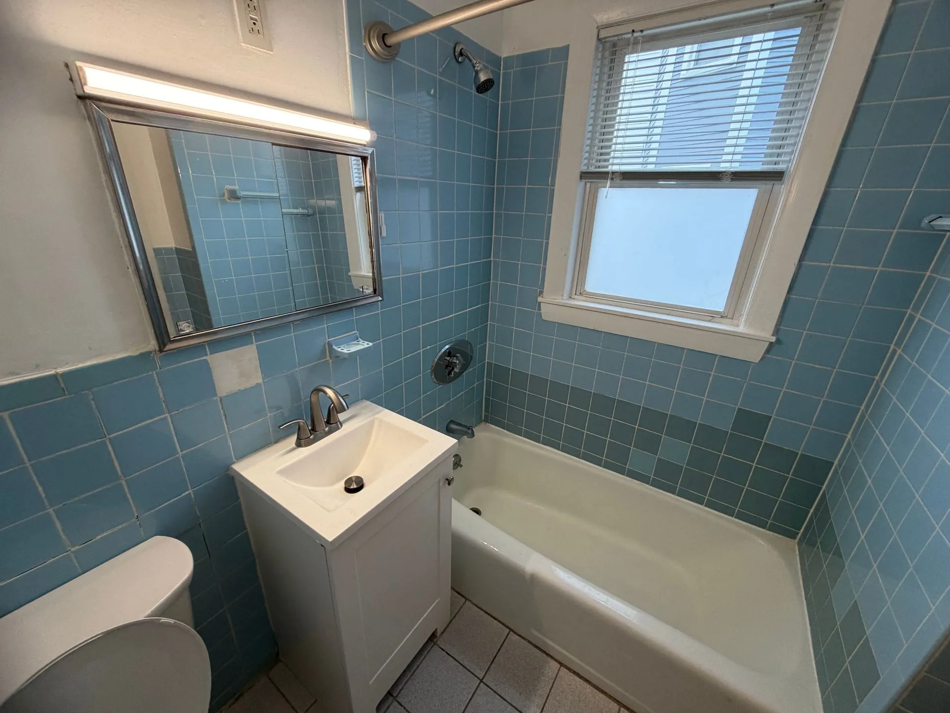 1 bed, 1 bath apartment for rent at 87 Winthrop Shore Dr Unit 1, Winthrop — photo 11 of 18