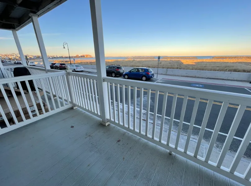 2 bed, 1 bath apartment for rent at 87 Winthrop Shore Dr Unit 2, Winthrop — photo 6 of 20