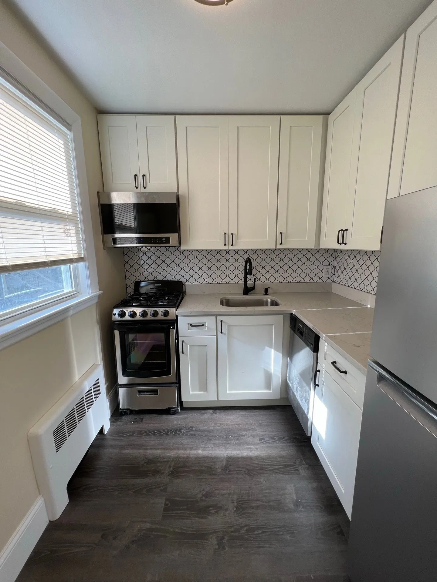 2 bed, 1 bath apartment for rent at 87 Winthrop Shore Dr Unit 2, Winthrop — photo 4 of 20
