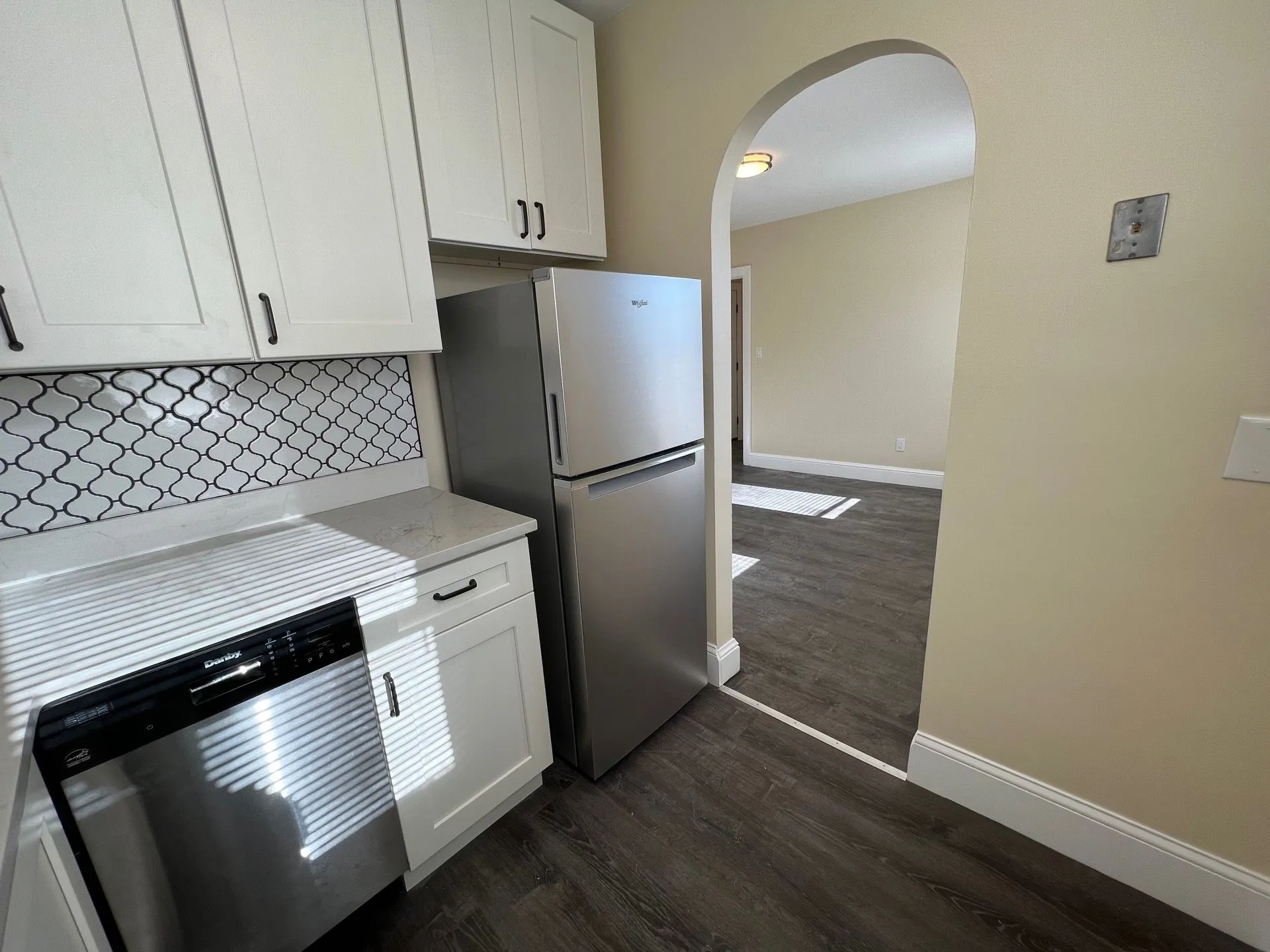 2 bed, 1 bath apartment for rent at 87 Winthrop Shore Dr Unit 2, Winthrop — photo 7 of 20