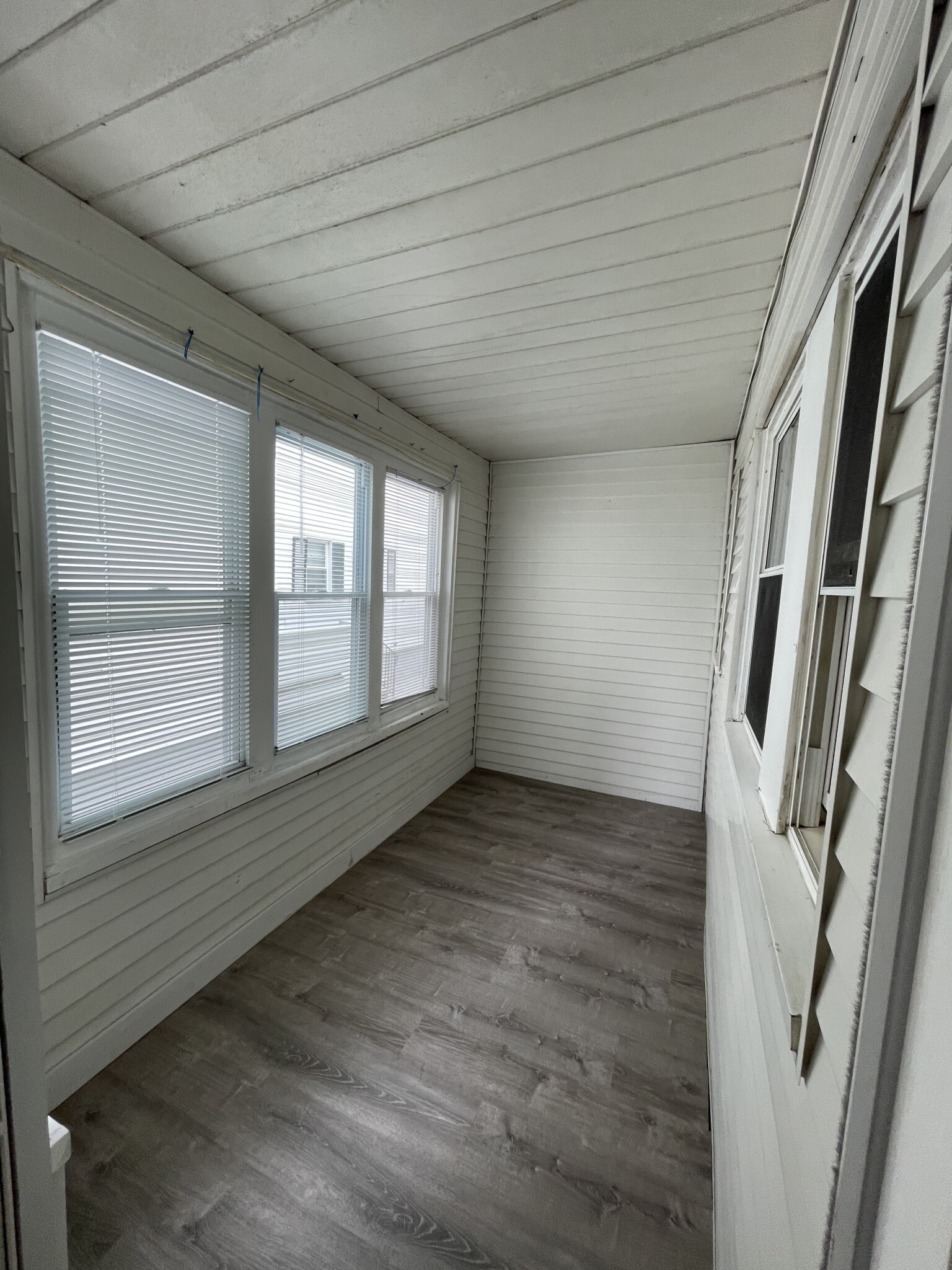 Studio bed, 1 bath apartment for rent at 87 Winthrop Shore Dr Unit 4A, Winthrop — photo 8 of 16