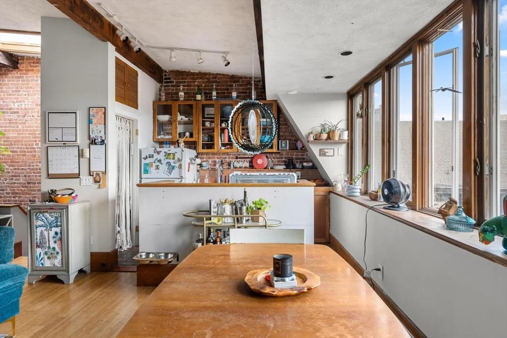 2 bed, 1 bath apartment for rent at 87 Worcester St Unit 5, South End — photo 6 of 18
