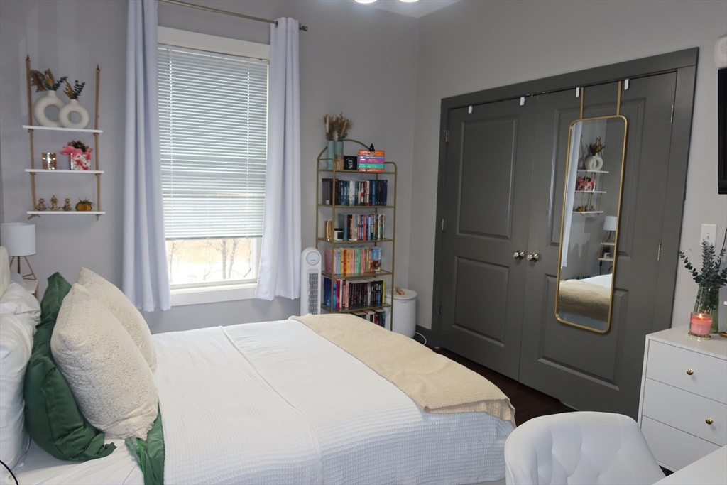 5 bed, 2 bath apartment for rent at 870 East 5th St Unit 3, South Boston — photo 10 of 20