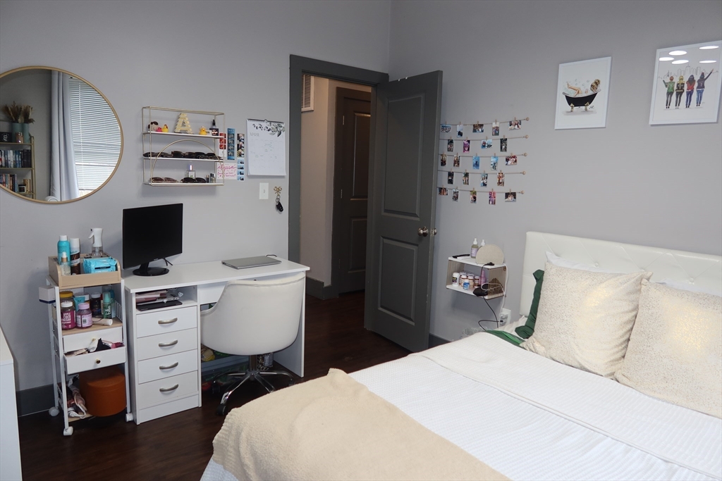 5 bed, 2 bath apartment for rent at 870 East 5th St Unit 3, South Boston — photo 9 of 20