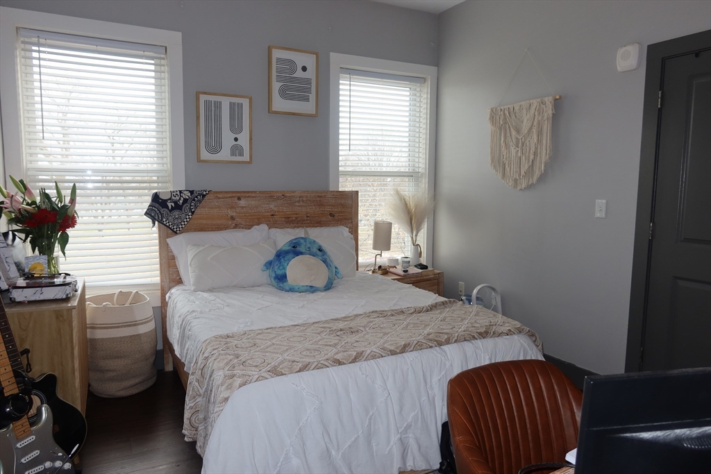 5 bed, 2 bath apartment for rent at 870 East 5th St Unit 3, South Boston — photo 15 of 20