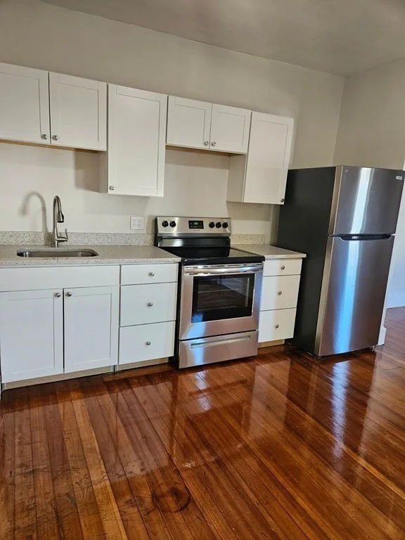 3 bed, 1 bath apartment for rent at 870 Moody Unit 4, Waltham — photo 1 of 12