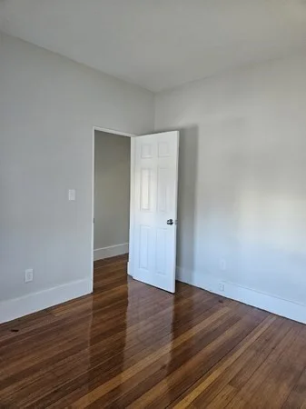 3 bed, 1 bath apartment for rent at 870 Moody Unit 4, Waltham — photo 9 of 12