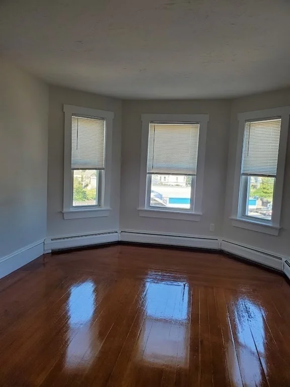 2 bed, 1 bath apartment for rent at 870 Moody Unit 6, Waltham — photo 4 of 12