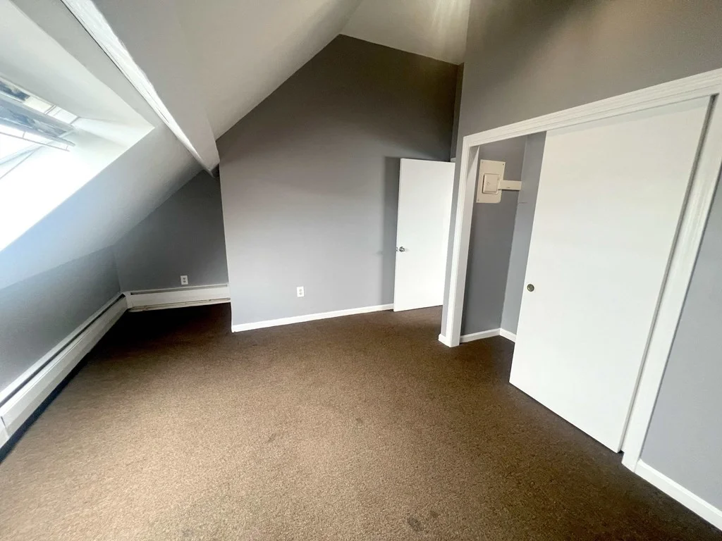 1 bed, 1 bath apartment for rent at 870 Pine St Unit 3N, Fall River — photo 5 of 10