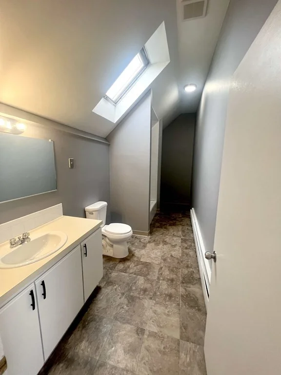 1 bed, 1 bath apartment for rent at 870 Pine St Unit 3N, Fall River — photo 8 of 10