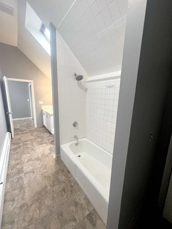 1 bed, 1 bath apartment for rent at 870 Pine St Unit 3N, Fall River — photo 9 of 10