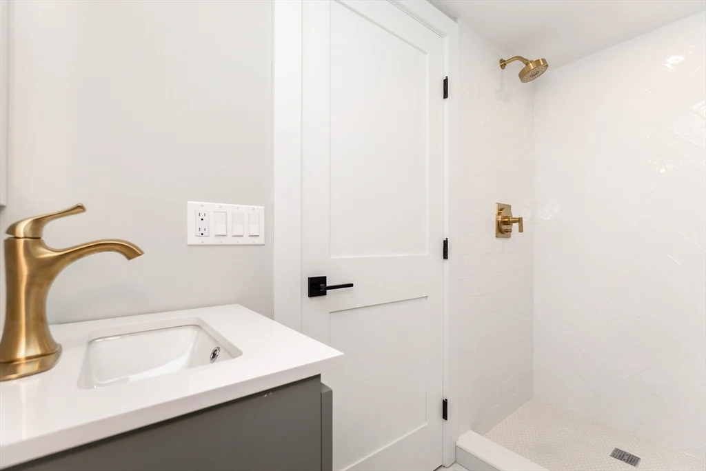 5 bed, 3 bath apartment for rent at 871 Cambridge Unit 1, Inman Square — photo 28 of 30