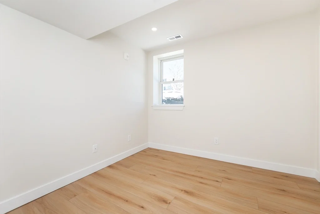 5 bed, 3 bath apartment for rent at 871 Cambridge Unit 1, Inman Square — photo 18 of 30