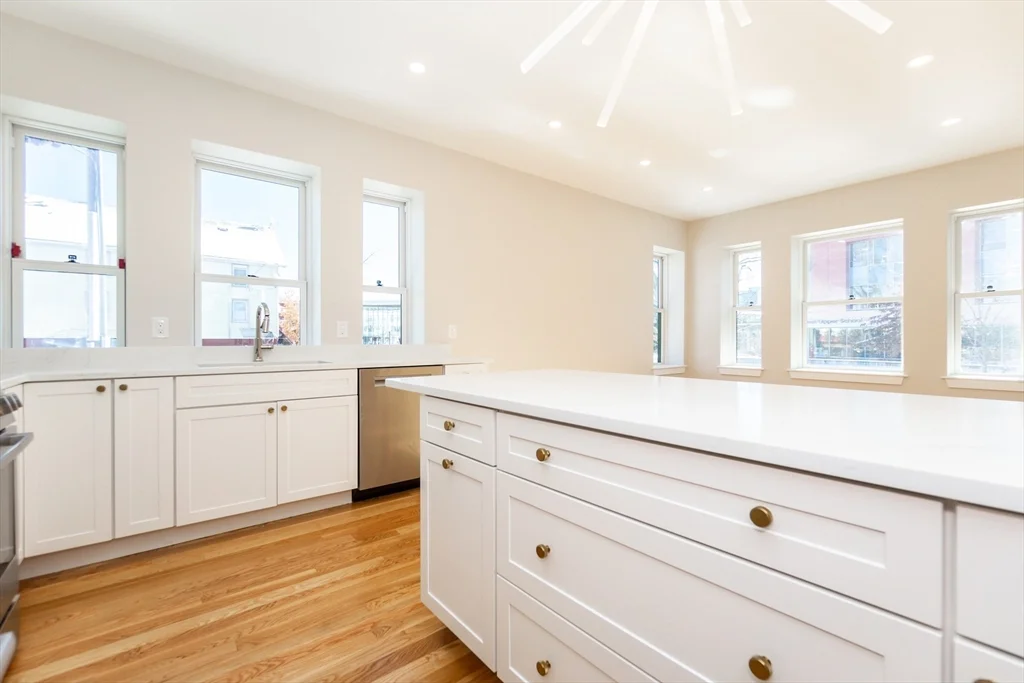 5 bed, 3 bath apartment for rent at 871 Cambridge Unit 1, Inman Square — photo 2 of 30