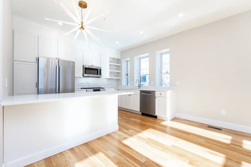 5 bed, 3 bath apartment for rent at 871 Cambridge Unit 1, Inman Square — photo 6 of 30