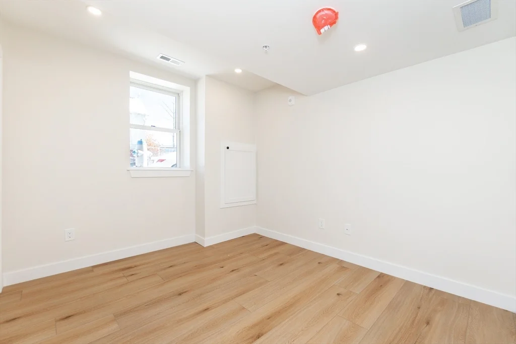 5 bed, 3 bath apartment for rent at 871 Cambridge Unit 1, Inman Square — photo 19 of 30