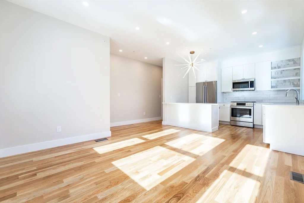 5 bed, 3 bath apartment for rent at 871 Cambridge Unit 1, Inman Square — photo 5 of 30