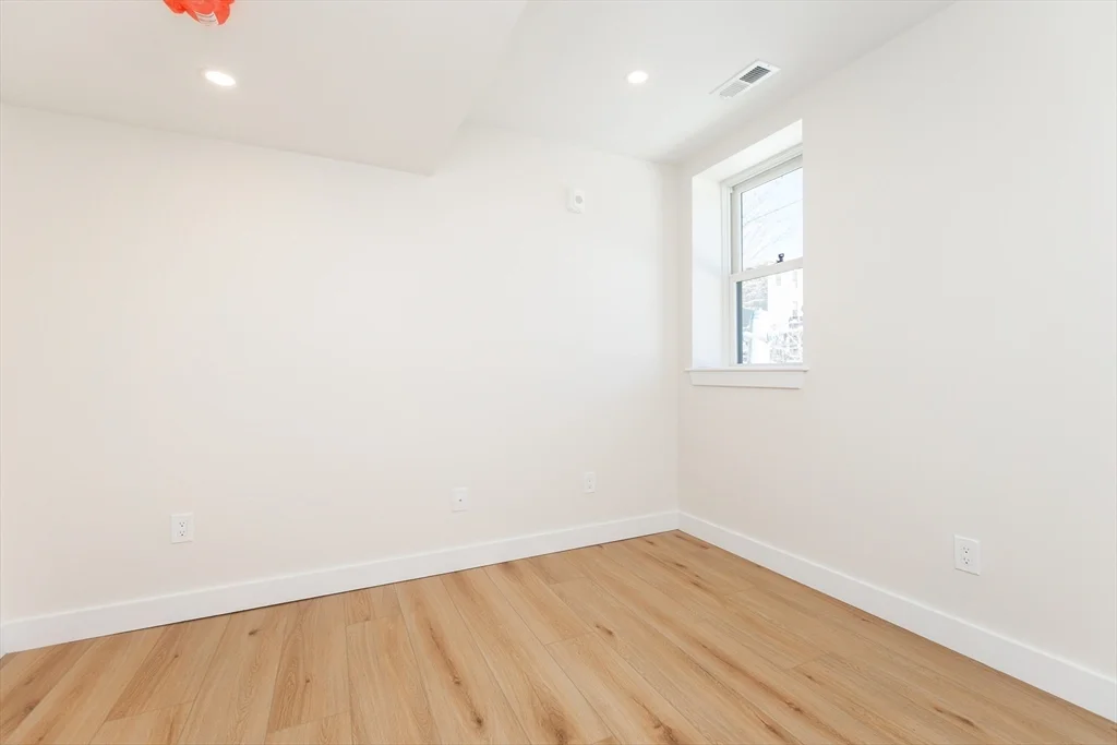 5 bed, 3 bath apartment for rent at 871 Cambridge Unit 1, Inman Square — photo 17 of 30