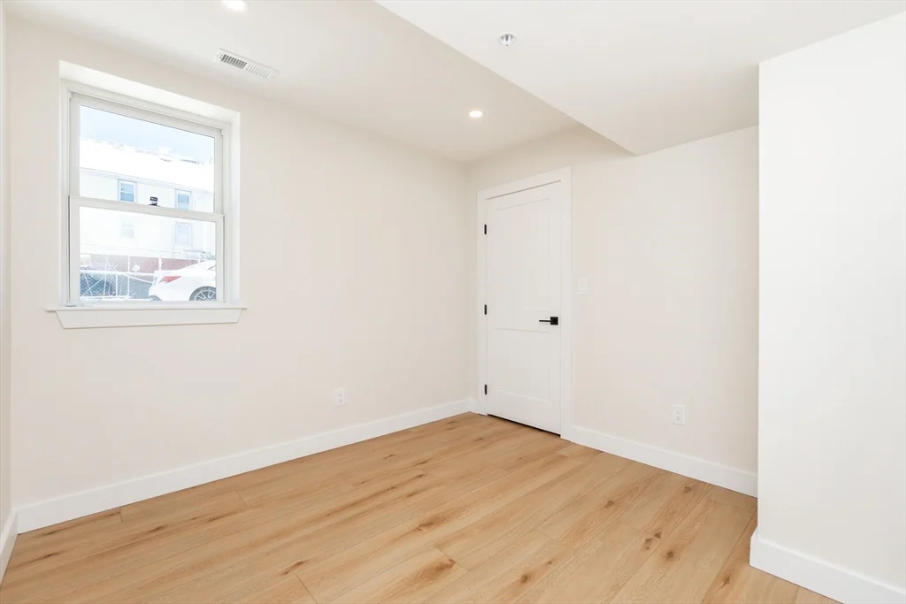 5 bed, 3 bath apartment for rent at 871 Cambridge Unit 1, Inman Square — photo 15 of 30