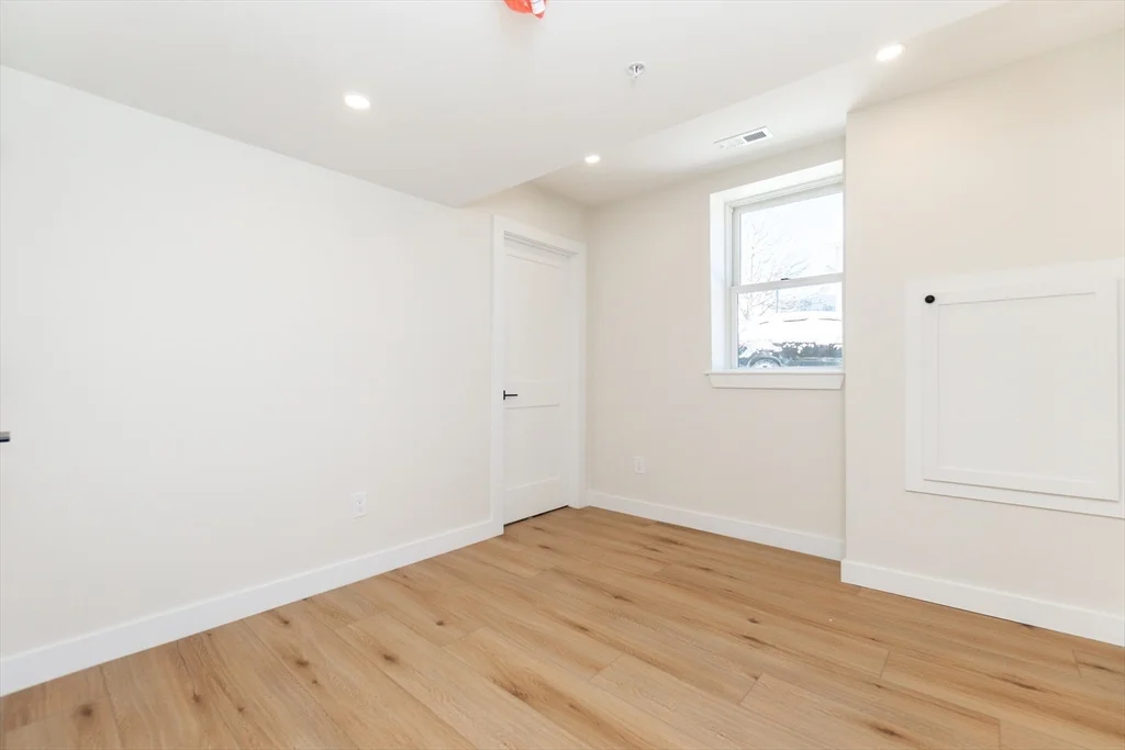 5 bed, 3 bath apartment for rent at 871 Cambridge Unit 1, Inman Square — photo 20 of 30