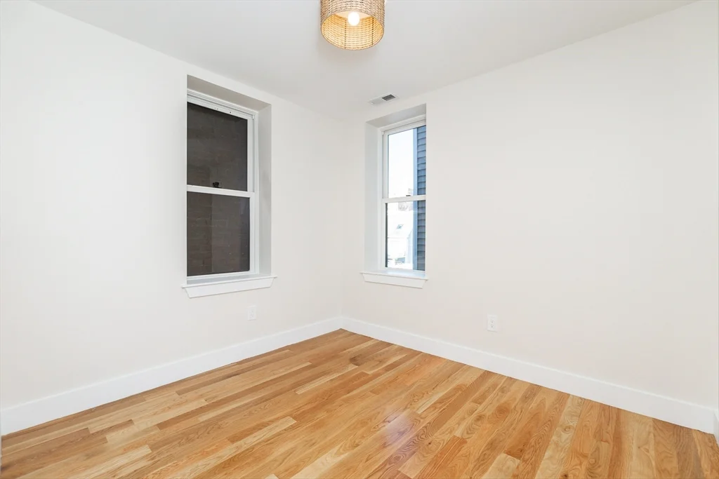 4 bed, 2 bath apartment for rent at 871 Cambridge Unit 2, Inman Square — photo 10 of 24