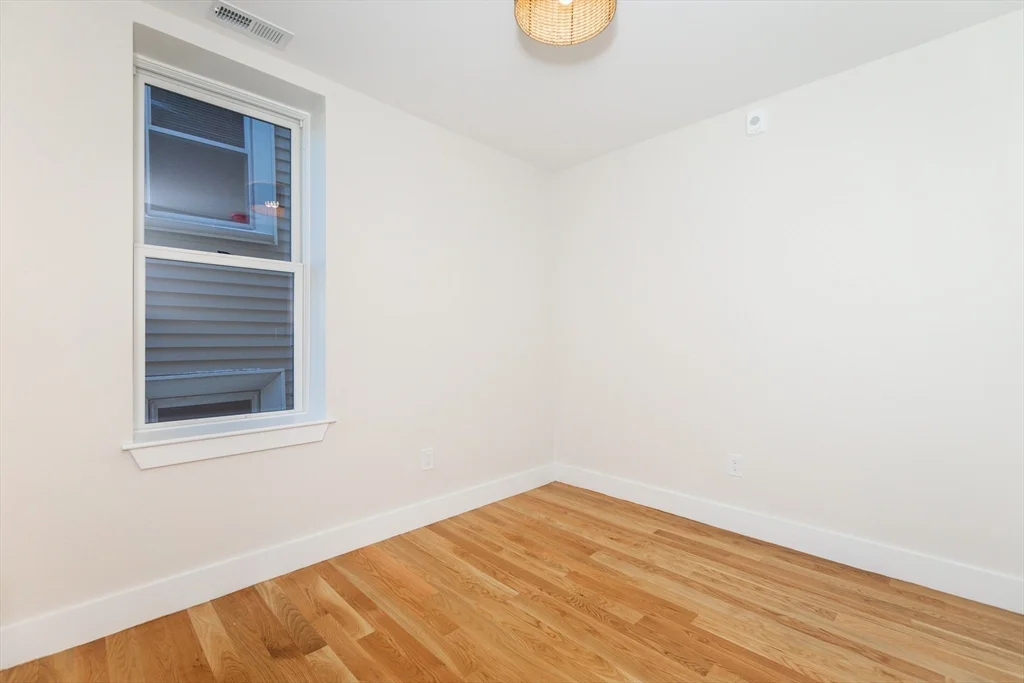 4 bed, 2 bath apartment for rent at 871 Cambridge Unit 2, Inman Square — photo 11 of 24