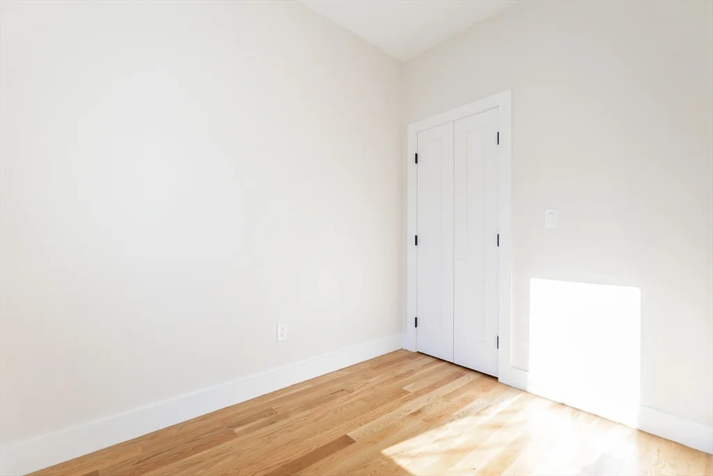 4 bed, 2 bath apartment for rent at 871 Cambridge Unit 2, Inman Square — photo 17 of 24