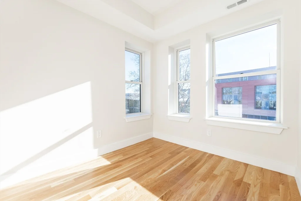 4 bed, 2 bath apartment for rent at 871 Cambridge Unit 3, Inman Square — photo 14 of 29