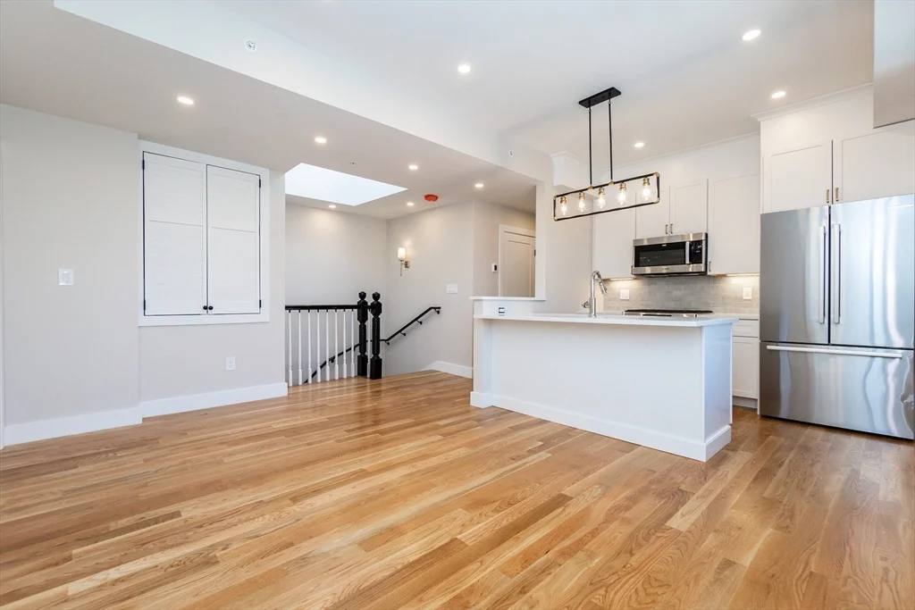 4 bed, 2 bath apartment for rent at 871 Cambridge Unit 3, Inman Square — photo 6 of 29