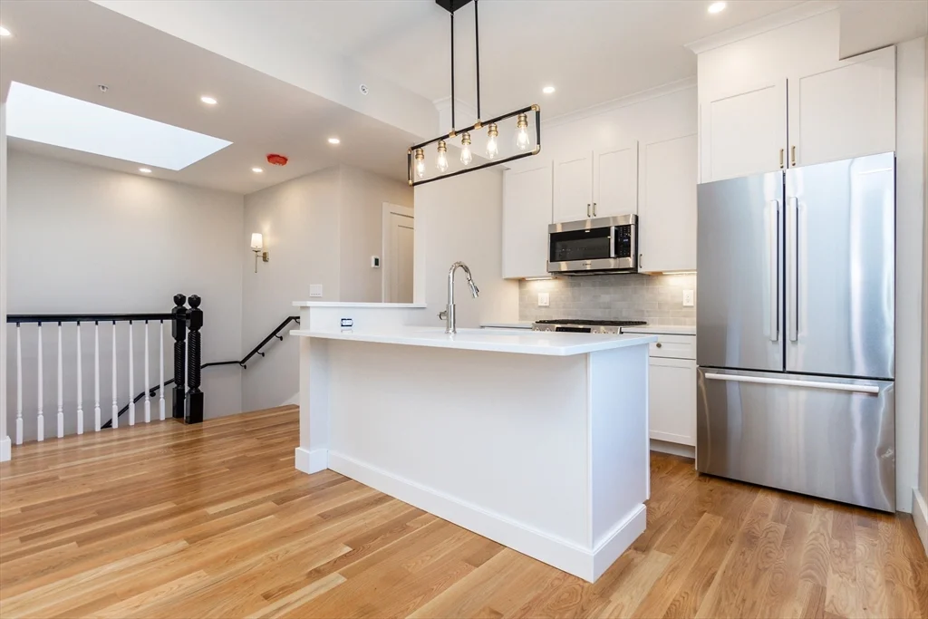 4 bed, 2 bath apartment for rent at 871 Cambridge Unit 3, Inman Square