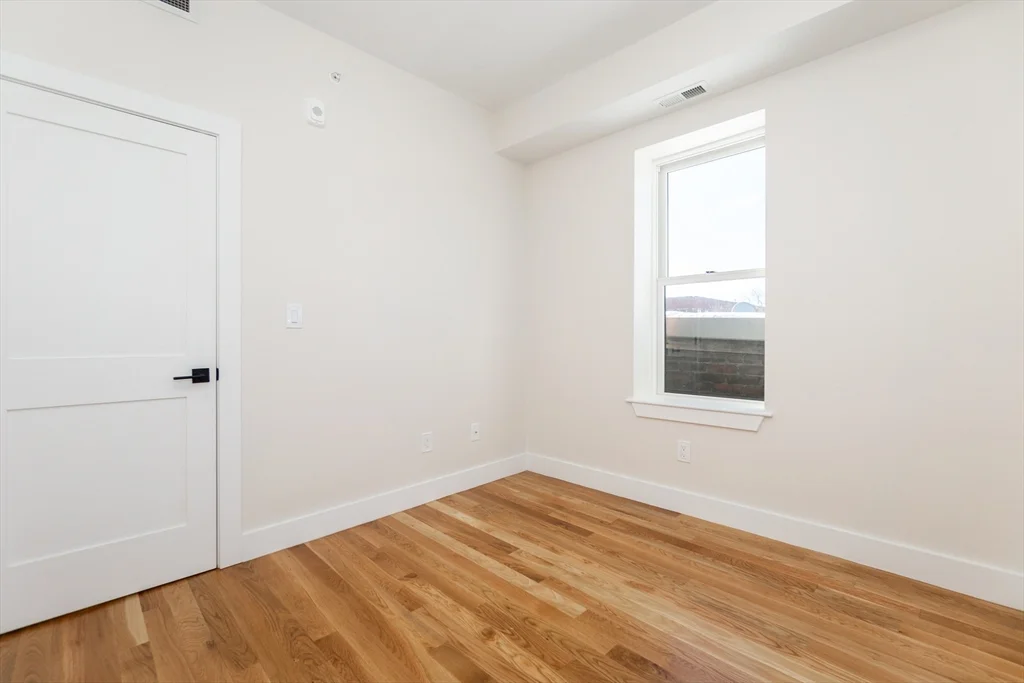 4 bed, 2 bath apartment for rent at 871 Cambridge Unit 3, Inman Square — photo 19 of 29