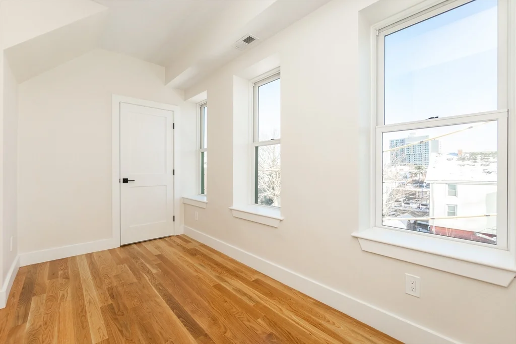4 bed, 2 bath apartment for rent at 871 Cambridge Unit 3, Inman Square — photo 23 of 29