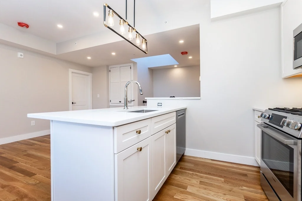 4 bed, 2 bath apartment for rent at 871 Cambridge Unit 3, Inman Square — photo 2 of 29