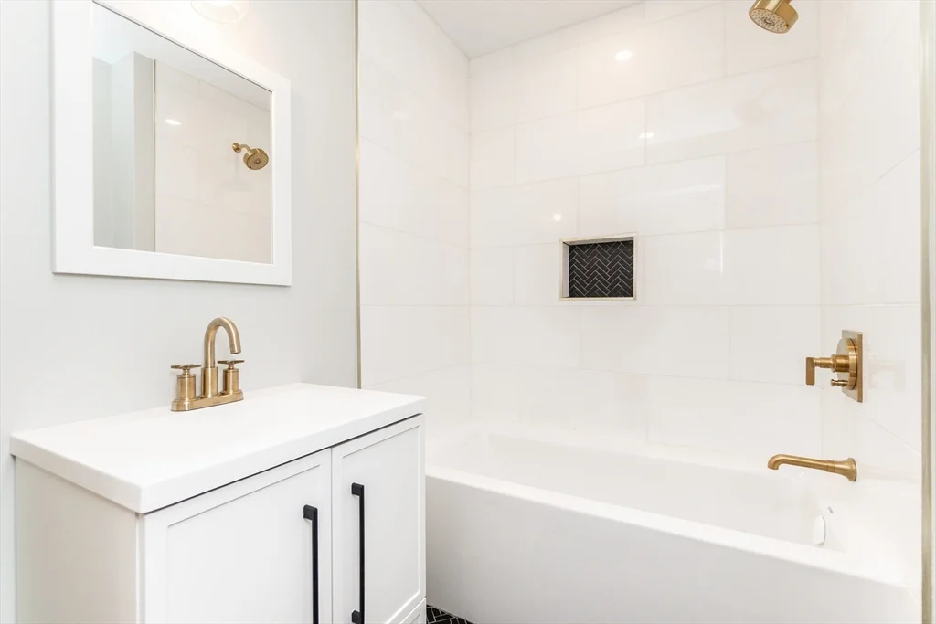 4 bed, 2 bath apartment for rent at 871 Cambridge Unit 3, Inman Square — photo 27 of 29
