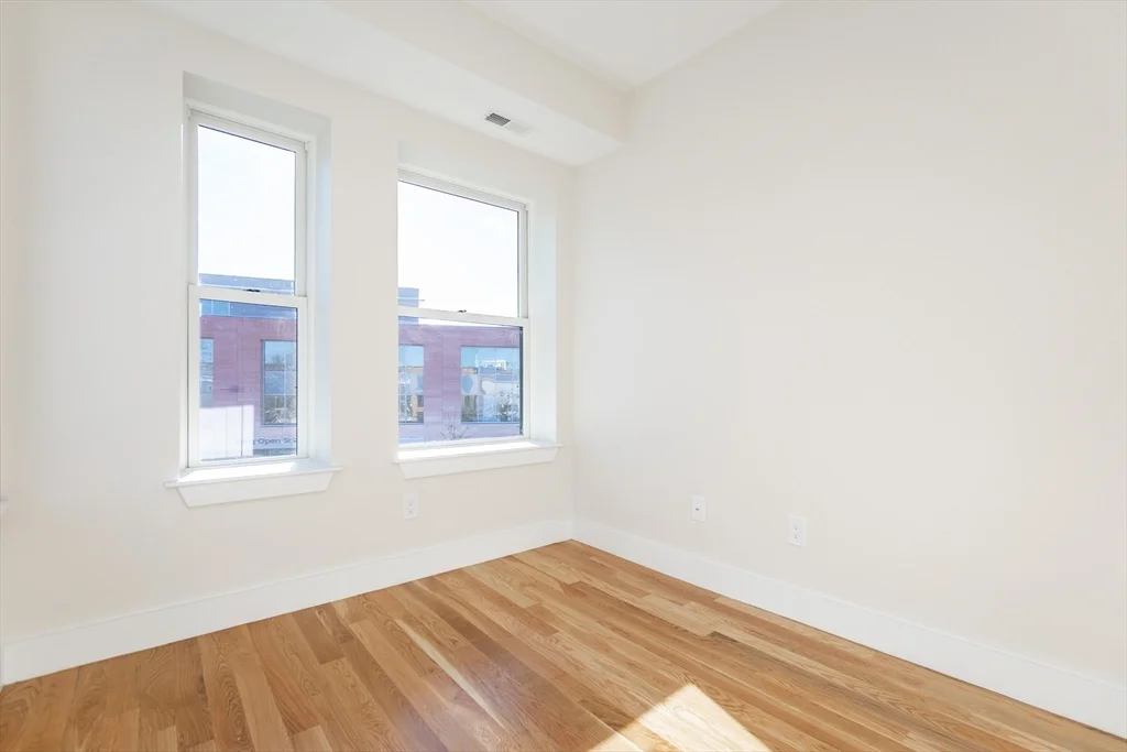 4 bed, 2 bath apartment for rent at 871 Cambridge Unit 3, Inman Square — photo 13 of 29