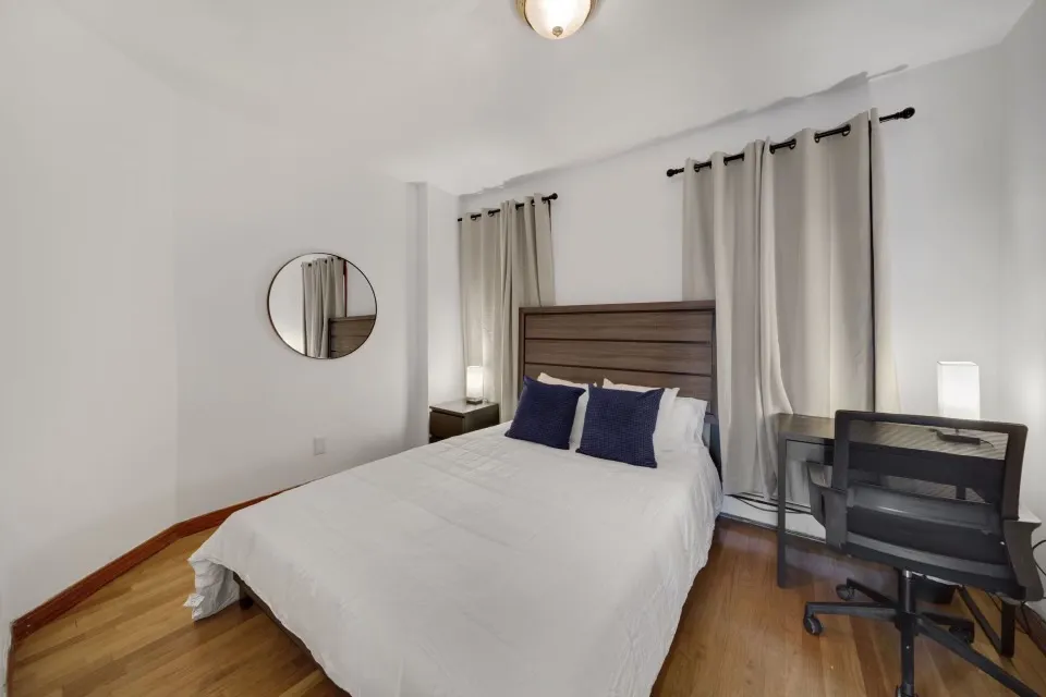 3 bed, 1 bath apartment for rent at 871 Harrison Ave Unit 1, Roxbury — photo 19 of 26